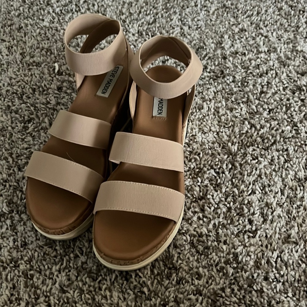 Wedge sandals
